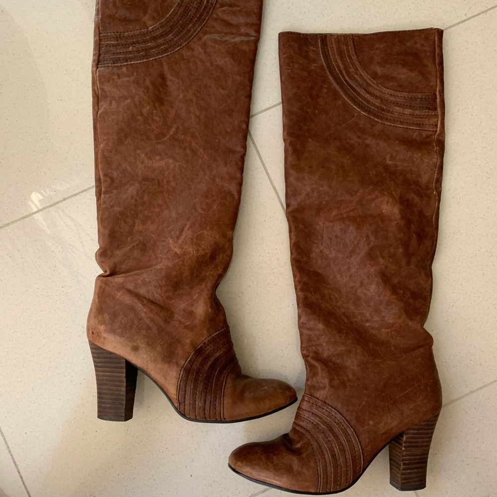 Jeff Campbell 70’s Style Retro Half Moon Boots